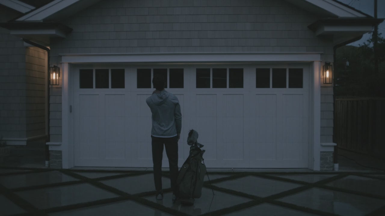 Video of at home golf sim studio garage setup 